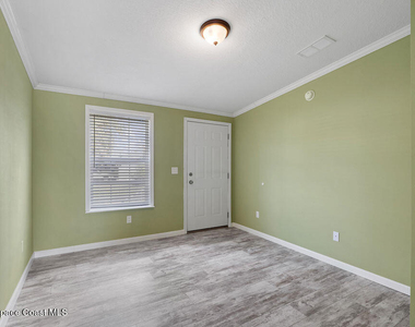 805 Beech Court - Photo Thumbnail 10