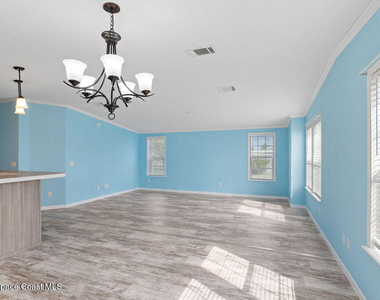 805 Beech Court - Photo Thumbnail 3