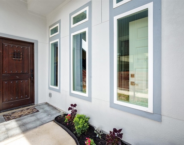 6720 Lozier Street - Photo Thumbnail 6