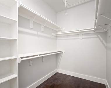 6720 Lozier Street - Photo Thumbnail 18