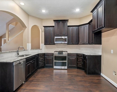 20518 Indian Grove Lane - Photo Thumbnail 7