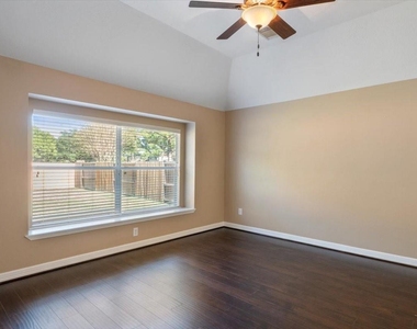 20518 Indian Grove Lane - Photo Thumbnail 9