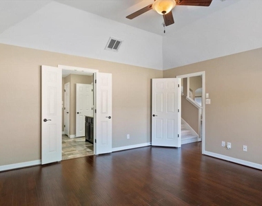20518 Indian Grove Lane - Photo Thumbnail 10
