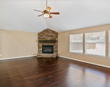 20518 Indian Grove Lane - Photo Thumbnail 8