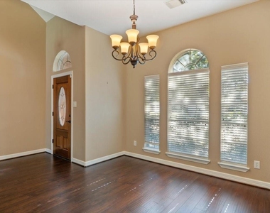 20518 Indian Grove Lane - Photo Thumbnail 3