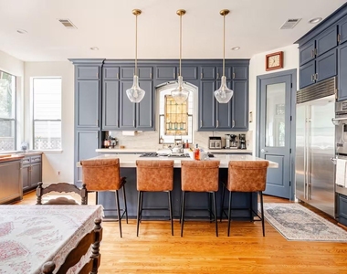 6515 Minola Street - Photo Thumbnail 5