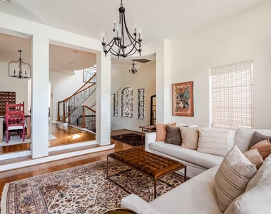 6515 Minola Street - Photo Thumbnail 2
