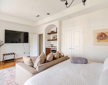 6515 Minola Street - Photo Thumbnail 13