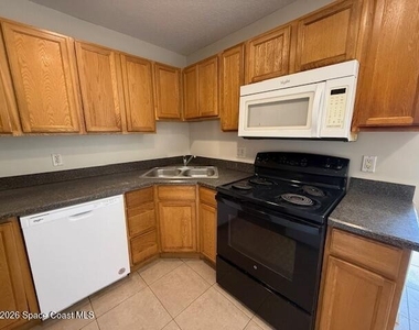 660 Minnie Street - Photo Thumbnail 2