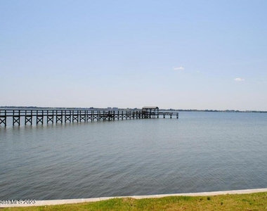 3243 Beach View Way - Photo Thumbnail 23