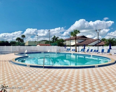 3243 Beach View Way - Photo Thumbnail 34