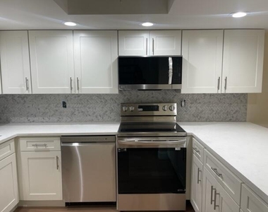 3243 Beach View Way - Photo Thumbnail 6