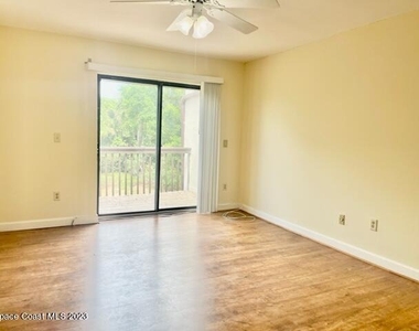 3243 Beach View Way - Photo Thumbnail 12