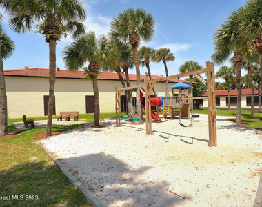 3243 Beach View Way - Photo Thumbnail 18