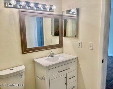 3243 Beach View Way - Photo Thumbnail 10