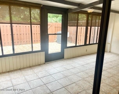 3243 Beach View Way - Photo Thumbnail 16