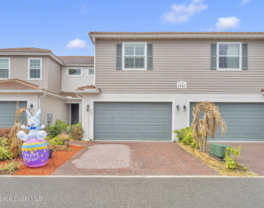 1445 Isabella Drive - Photo Thumbnail 3