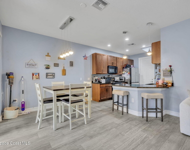 1445 Isabella Drive - Photo Thumbnail 13