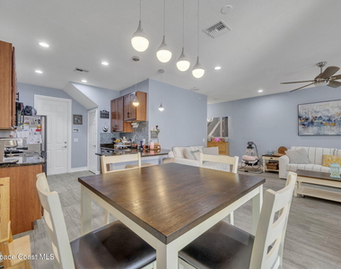 1445 Isabella Drive - Photo Thumbnail 15
