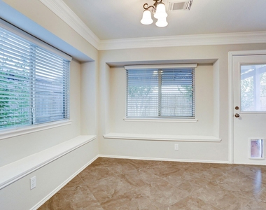 3806 Flatwood Drive - Photo Thumbnail 14