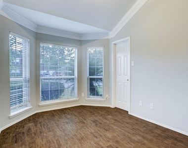 3806 Flatwood Drive - Photo Thumbnail 29