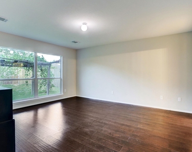 3806 Flatwood Drive - Photo Thumbnail 5