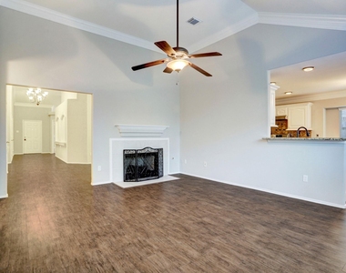 3806 Flatwood Drive - Photo Thumbnail 20