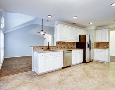 3806 Flatwood Drive - Photo Thumbnail 15