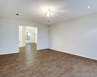 3806 Flatwood Drive - Photo Thumbnail 25