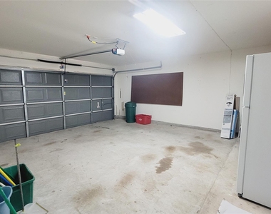 16215 Brinton Court - Photo Thumbnail 22