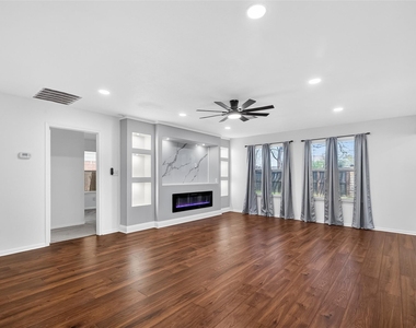 15807 Sonoma Park Drive - Photo Thumbnail 7
