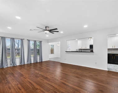 15807 Sonoma Park Drive - Photo Thumbnail 6