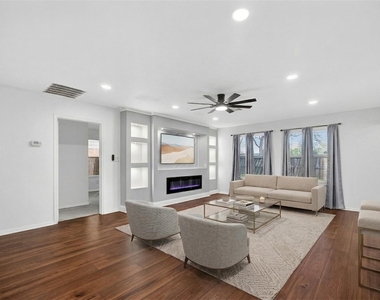15807 Sonoma Park Drive - Photo Thumbnail 2