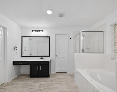 15807 Sonoma Park Drive - Photo Thumbnail 21