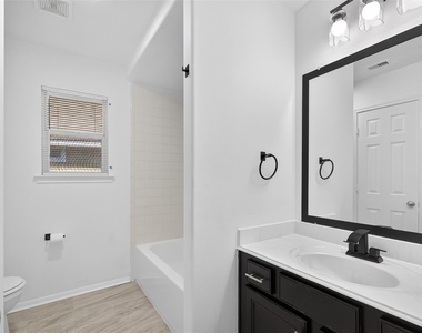 15807 Sonoma Park Drive - Photo Thumbnail 37