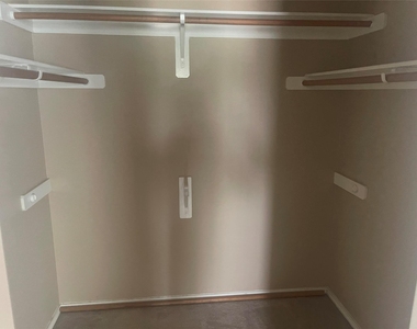5815 Vinemont Lane - Photo Thumbnail 16