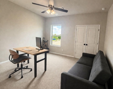 12310 Upper Mar Drive - Photo Thumbnail 9