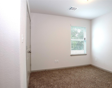 2702 Appian Way - Photo Thumbnail 18