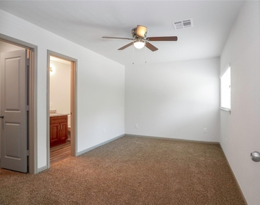 2702 Appian Way - Photo Thumbnail 11