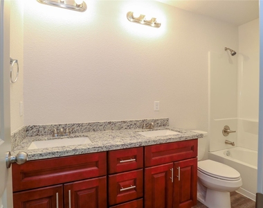 2702 Appian Way - Photo Thumbnail 13