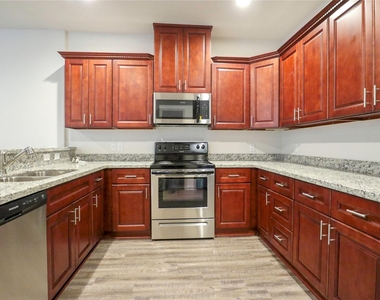 2702 Appian Way - Photo Thumbnail 8