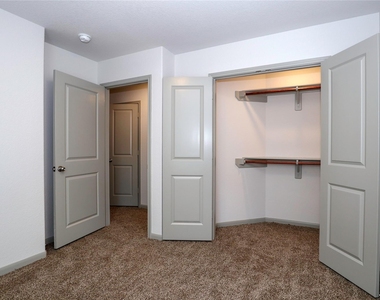 2702 Appian Way - Photo Thumbnail 16
