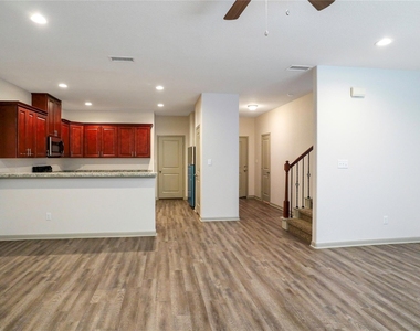 2702 Appian Way - Photo Thumbnail 5