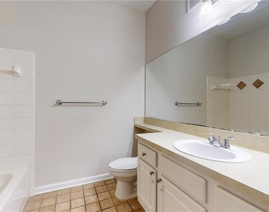 4207 S Dale Mabry Highway - Photo Thumbnail 17