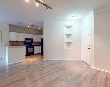 4207 S Dale Mabry Highway - Photo Thumbnail 2