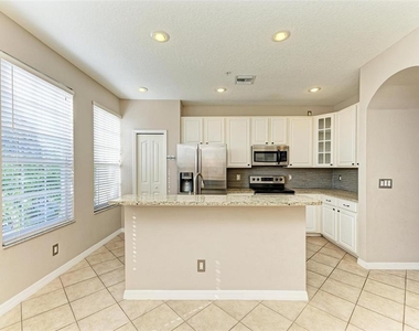 3047 Pointeview Drive - Photo Thumbnail 8
