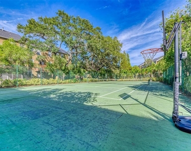 3047 Pointeview Drive - Photo Thumbnail 42