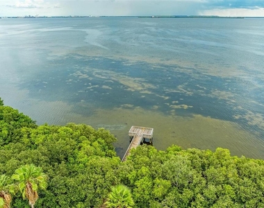 3047 Pointeview Drive - Photo Thumbnail 56