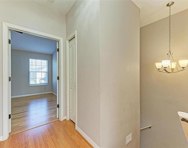3047 Pointeview Drive - Photo Thumbnail 26