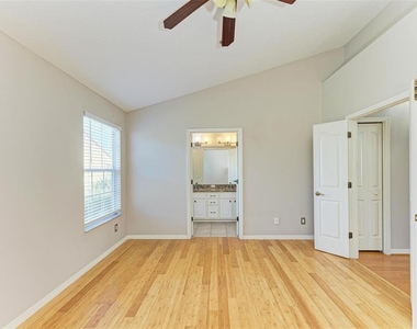 3047 Pointeview Drive - Photo Thumbnail 22